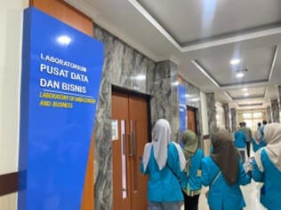 Kunjungan Ke Lab FEB UM