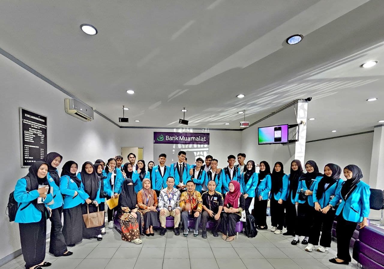 Mahasiswa UBM Gorontalo Studi Lapangan di Bank Muamalat, 12 Mei 2025